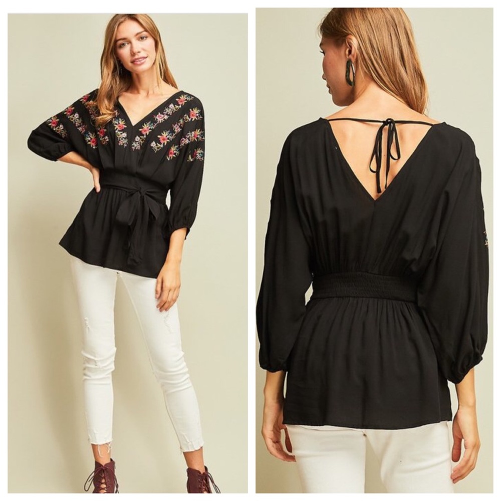 Black waist tie shirt with floral